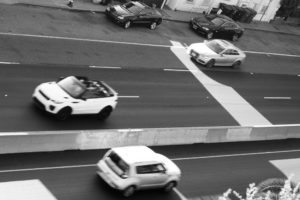 Chicago, IL - Woman Killed, Three Injured in Accident on Lake Shore Dred Light Crash on Wentworth Ave